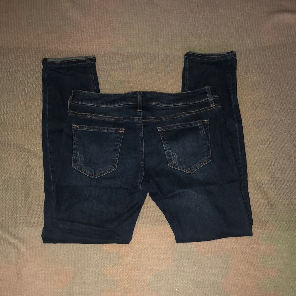Maurice’s jeans, medium wash, ripped/holes, size 9/10, regular length, like new